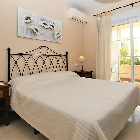 Apartment Port Olivian